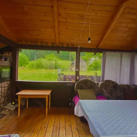 Holiday home три ялинки *