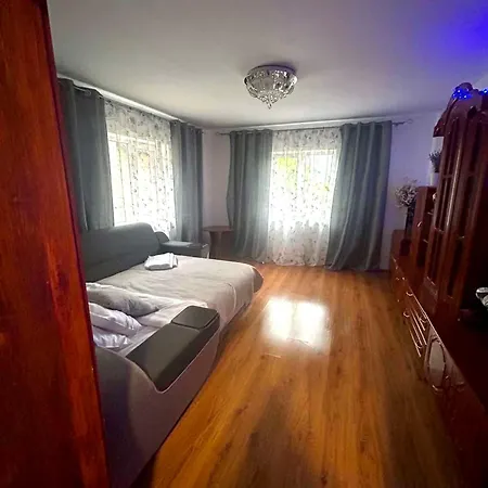 Holiday home три ялинки *